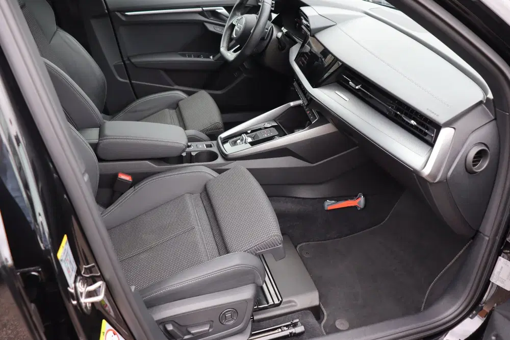 Audi A3 TFSI S-Line Sportback orgNL h.leer+el+mem+ uit 2023, foto 10
