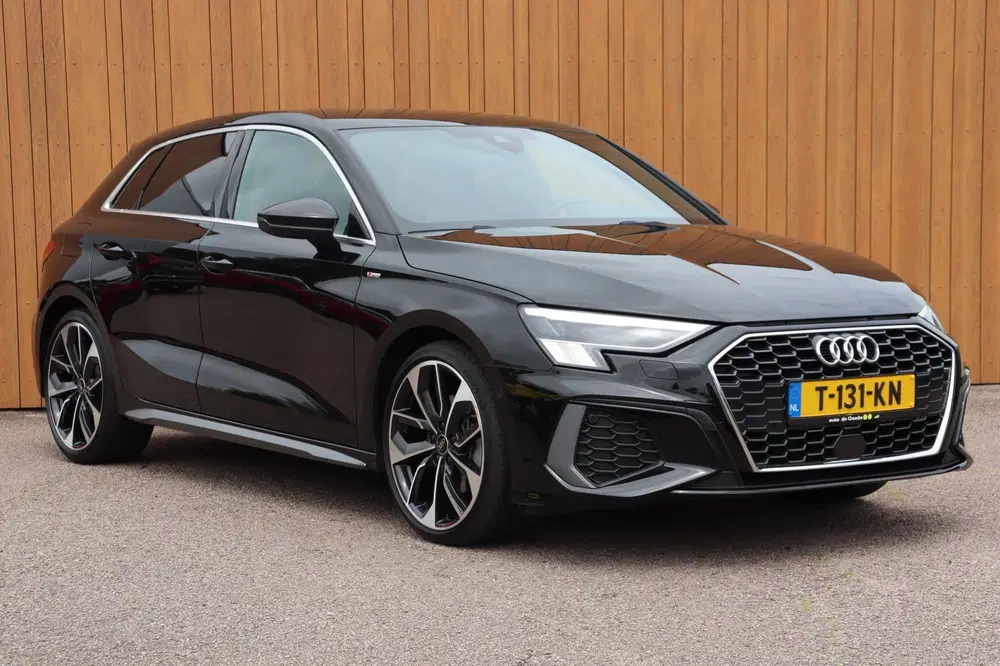 Audi A3 TFSI S-Line Sportback orgNL h.leer+el+mem+ uit 2023, foto 2