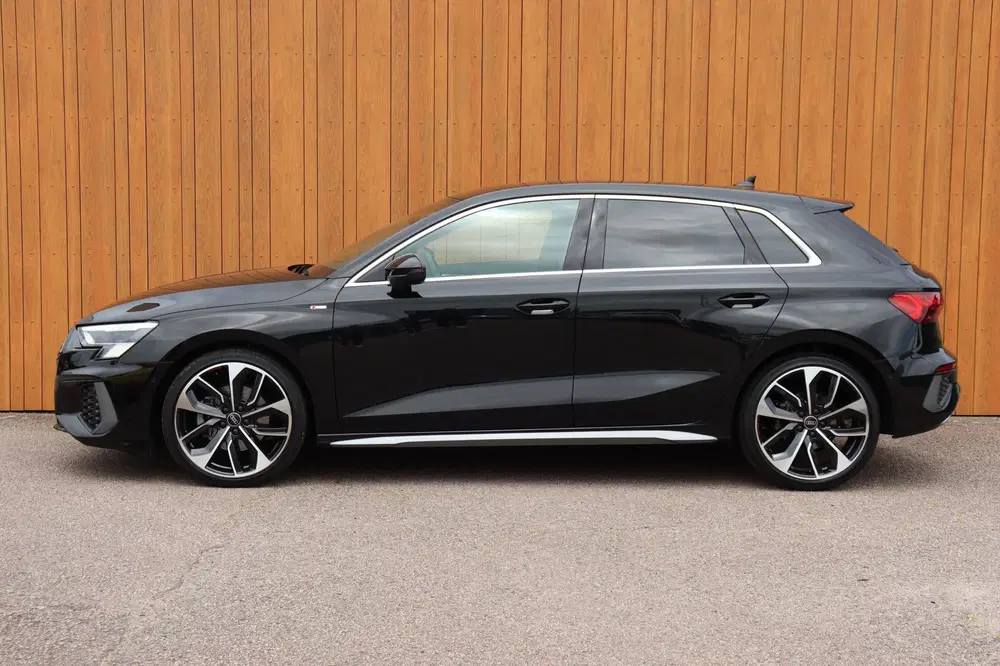 Audi A3 TFSI S-Line Sportback orgNL h.leer+el+mem+ uit 2023, foto 3