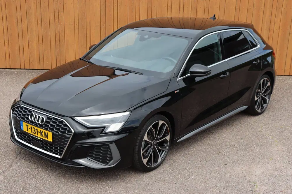 Audi A3 TFSI S-Line Sportback orgNL h.leer+el+mem+ uit 2023, foto 6