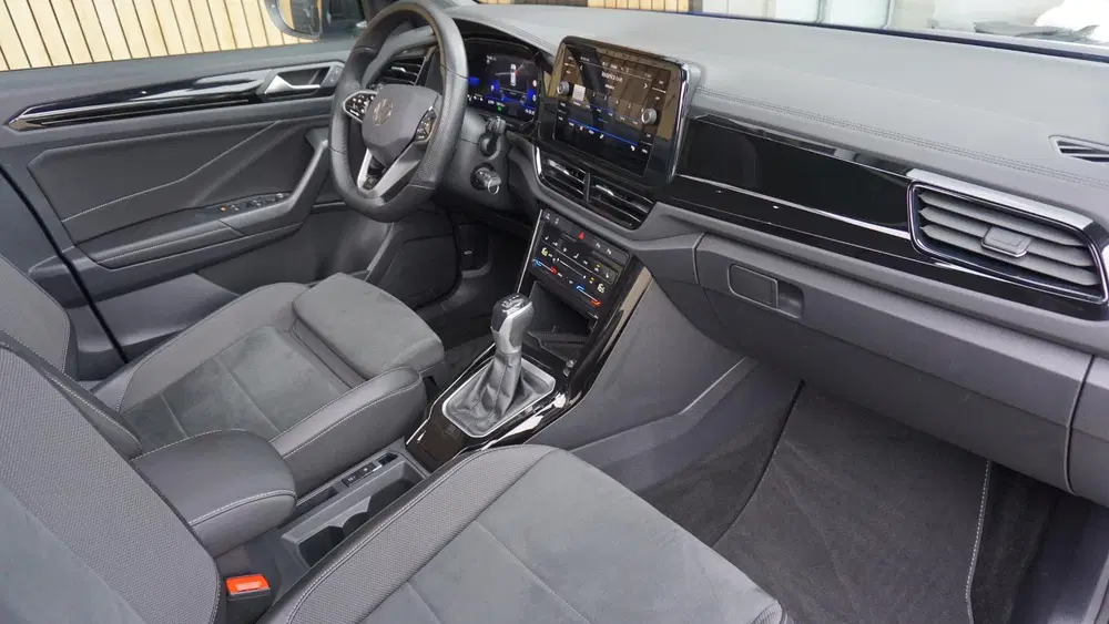 Volkswagen T-Roc 1.5 TSI 150pk DSG 2x R-Line & Black Style uit 2023, foto 10