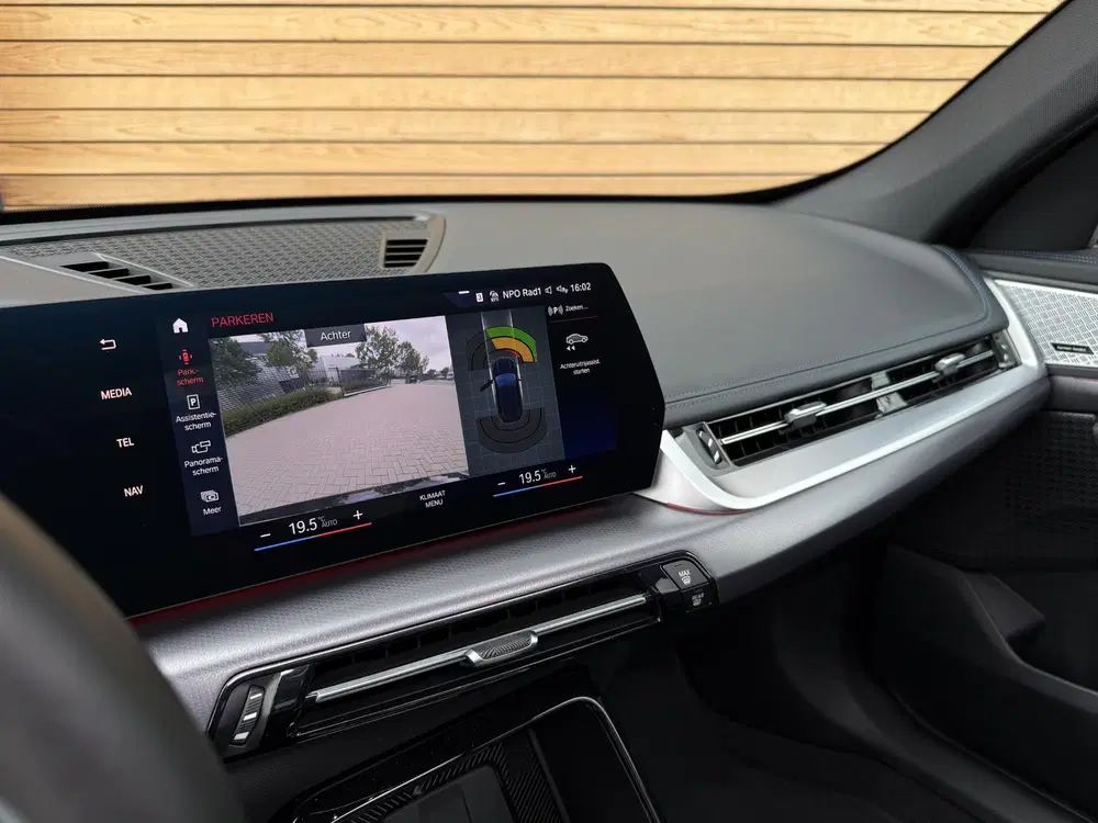 BMW X1 sDrive18i M-sport PANO uit 2022, foto 13