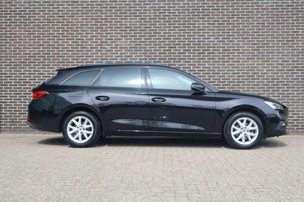 SEAT Leon 1.0 eTSI 110pk DSG Style uit 2022, foto 3