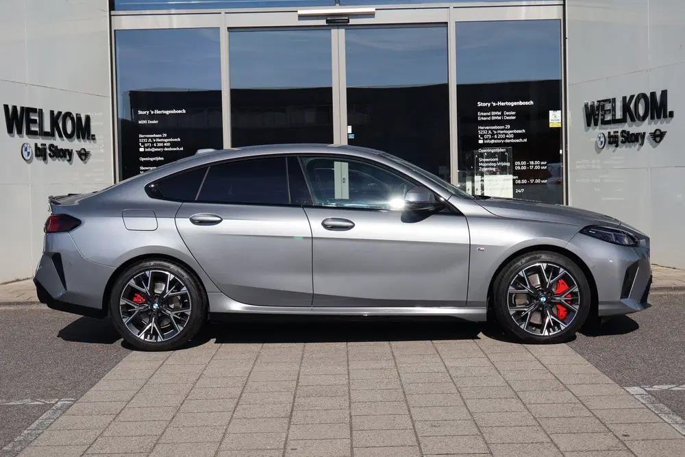 BMW 2-serie Coupé 220 M Sport Automaat uit 2025, foto 9