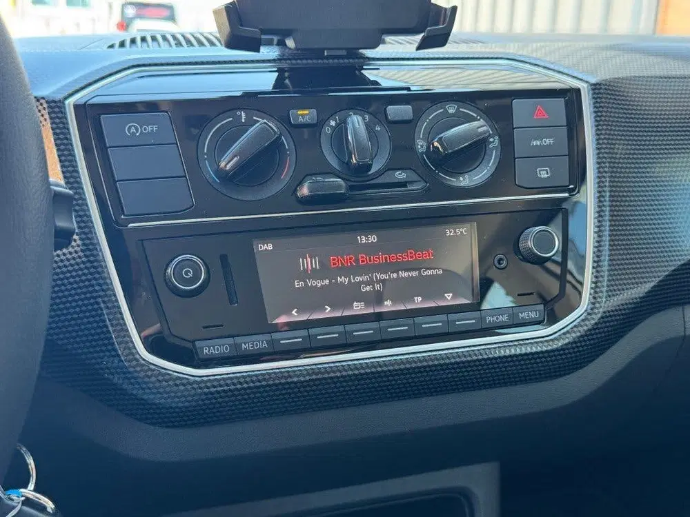 Volkswagen up! 1.0 Move Up 5-drs Cruise Control DAB radio uit 2023, foto 15