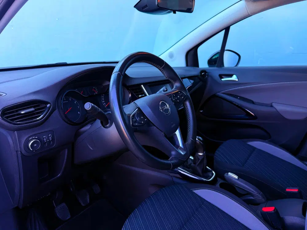 Opel Crossland 1.2 120 Jaar Edition uit 2019, foto 9
