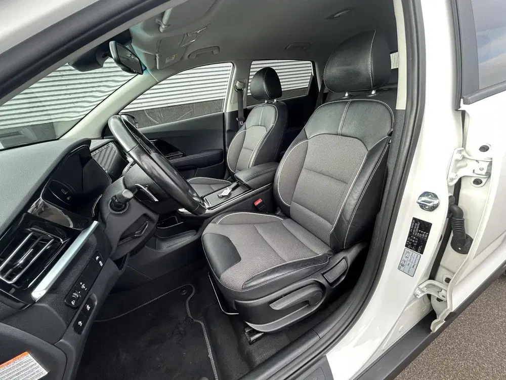 Kia Niro Edition 64 kWh Navigatie uit 2022, foto 14