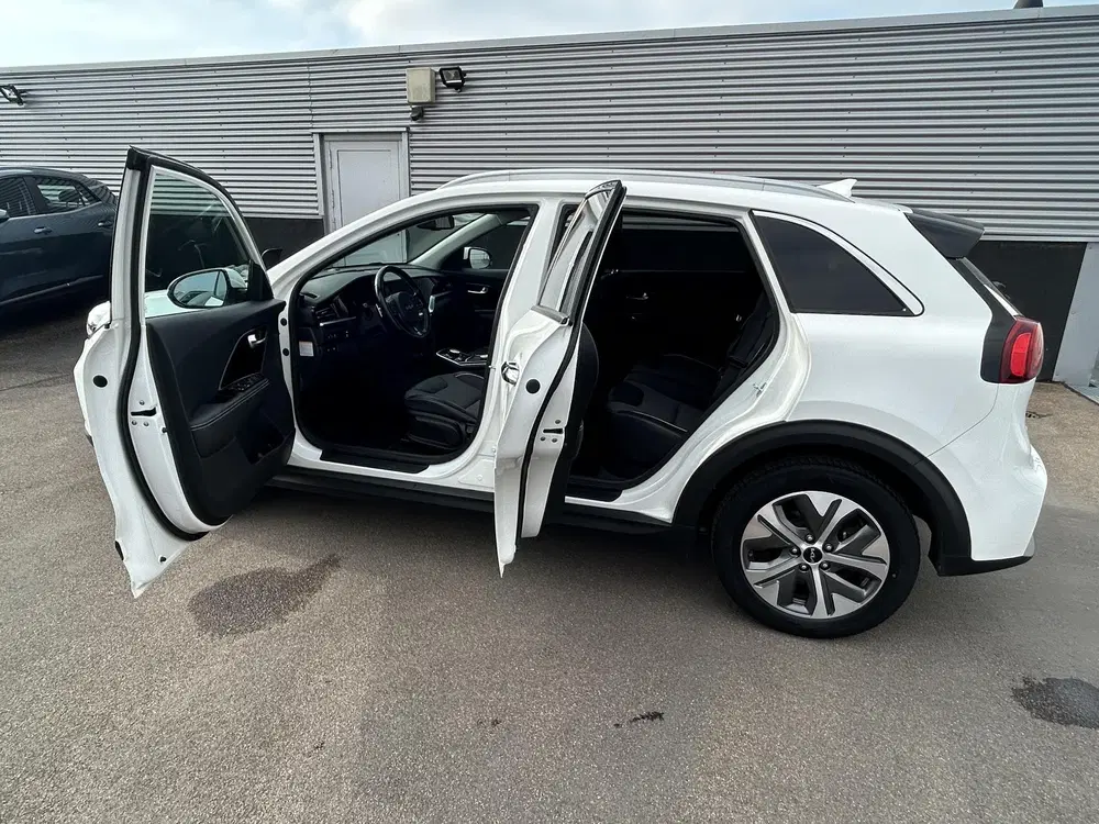 Kia Niro Edition 64 kWh Navigatie uit 2022, foto 3