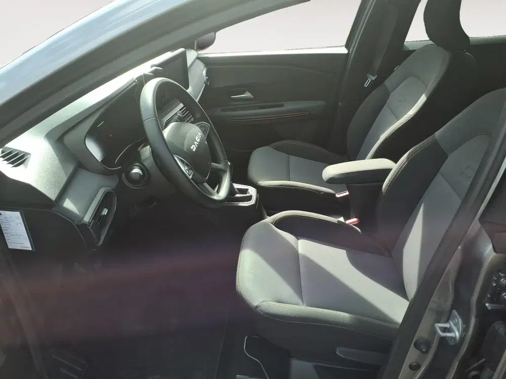 Dacia Jogger 1.6 Hybrid 140 Extreme 7p Automaat uit 2025, foto 13
