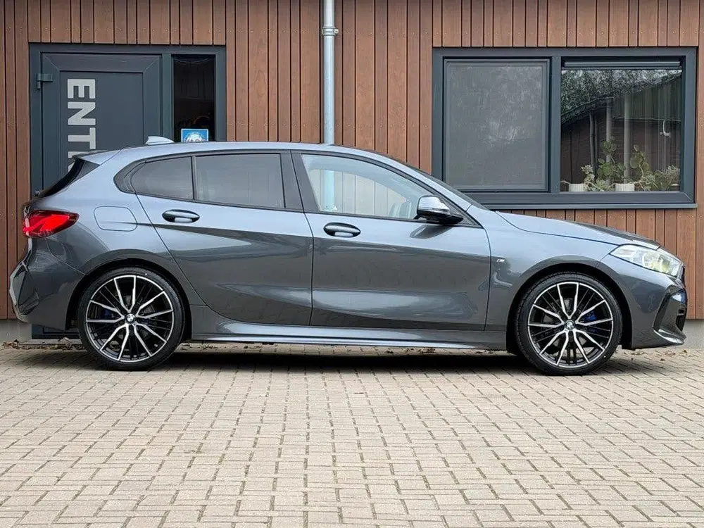 BMW 1-serie 118I HIGH EXEC M-Sport Aut. Stoelver. Head uit 2020, foto 3