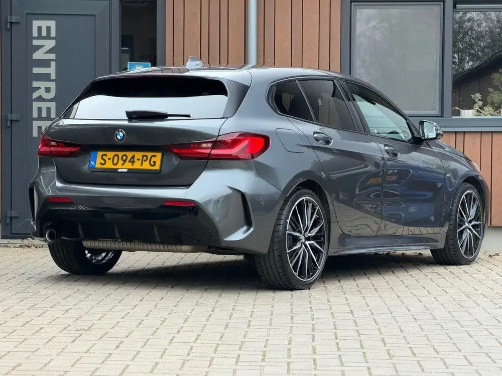 BMW 1-serie 118I HIGH EXEC M-Sport Aut. Stoelver. Head uit 2020, foto 4