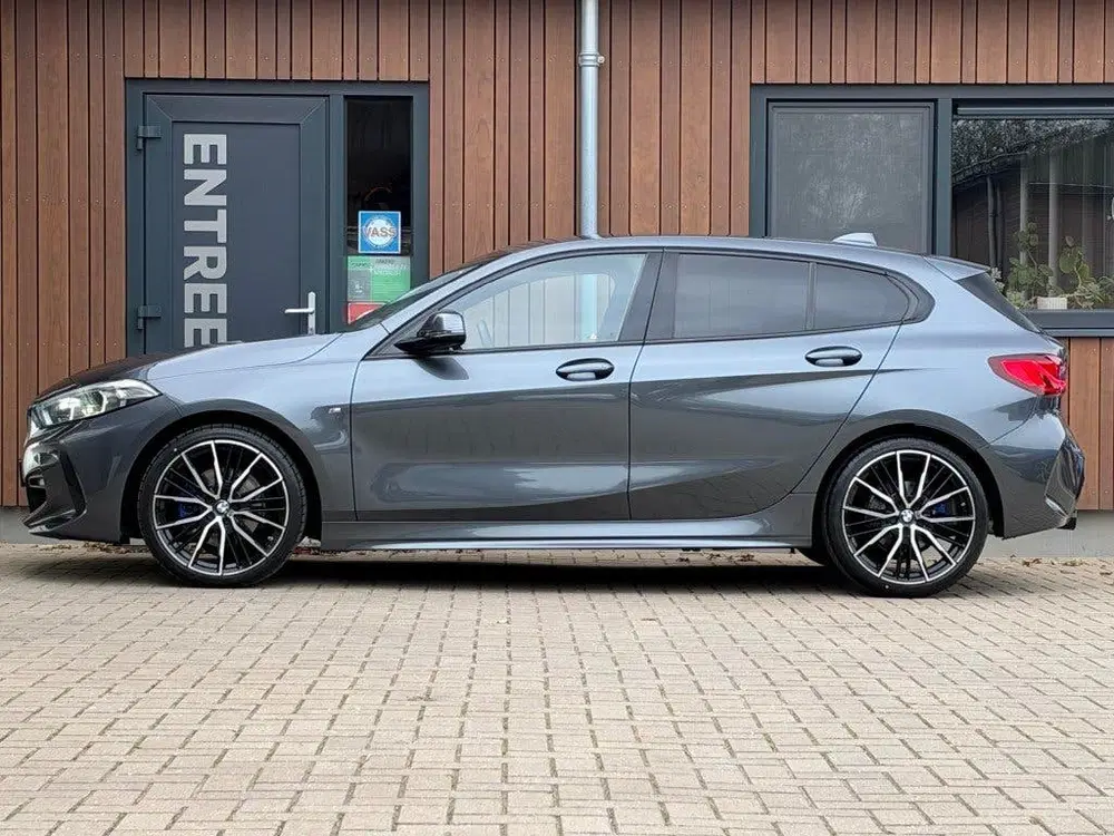 BMW 1-serie 118I HIGH EXEC M-Sport Aut. Stoelver. Head uit 2020, foto 6