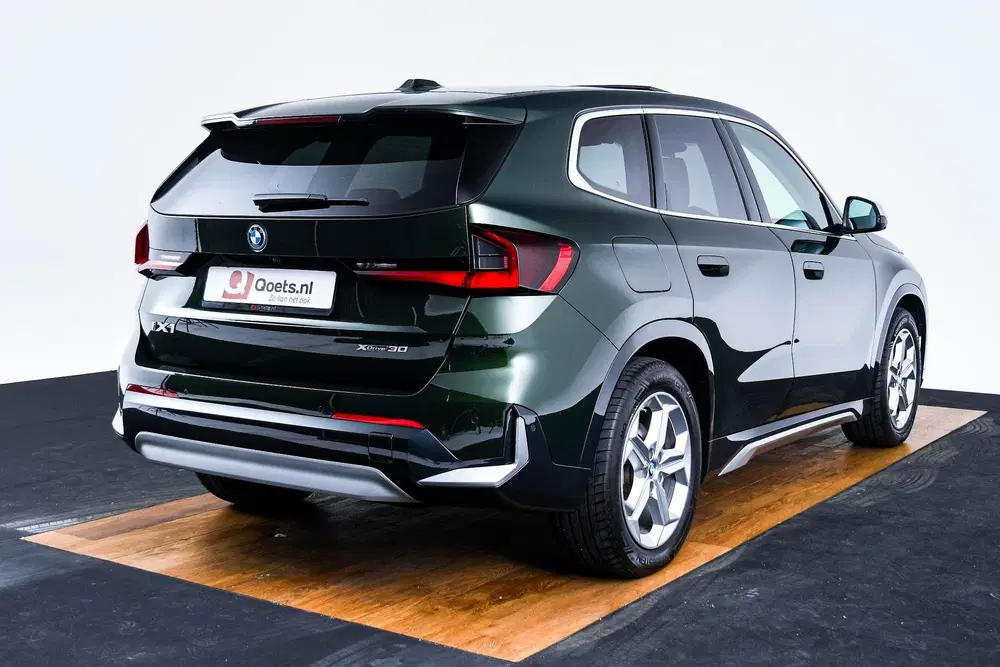 BMW iX1 xDrive30 67 kWh xLine uit 2023, foto 2