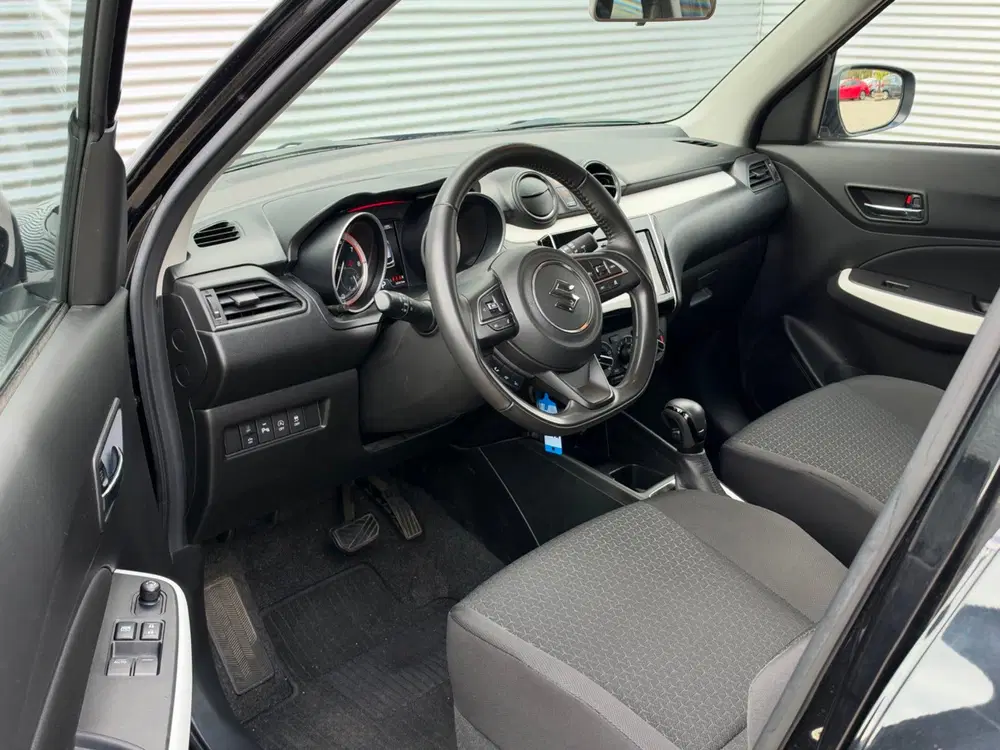 Suzuki Swift 1.2 Select Smart Hybrid uit 2023, foto 8