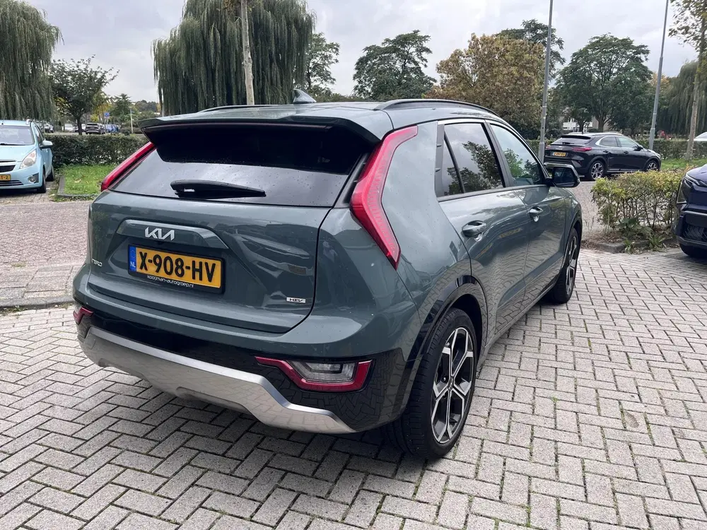 Kia Niro 1.6 GDi Hybrid ExecutiveLine uit 2023, foto 2