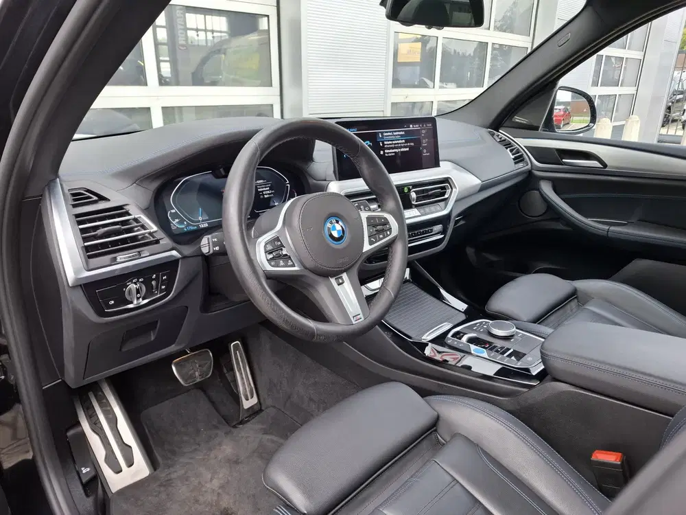 BMW iX3 High Executive M-sport 80 kWh uit 2024, foto 13