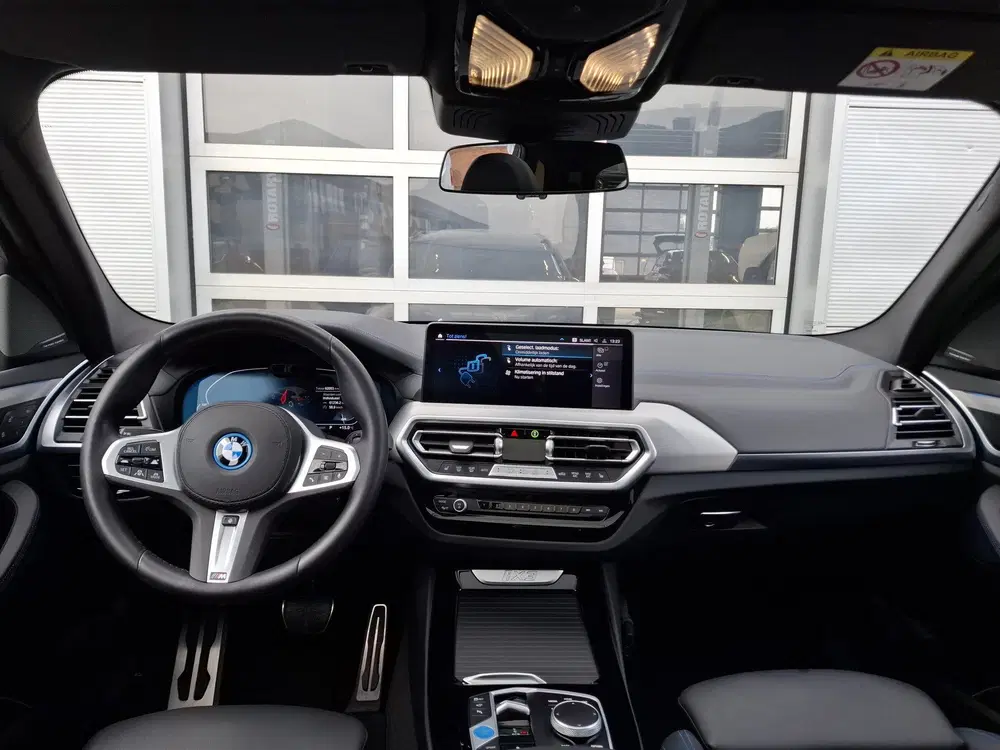 BMW iX3 High Executive M-sport 80 kWh uit 2024, foto 5