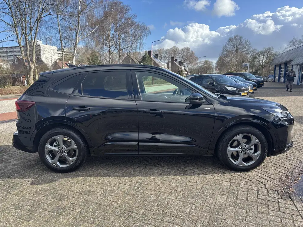 Ford Kuga 2.5 FHEV ST-Line uit 2025, foto 7