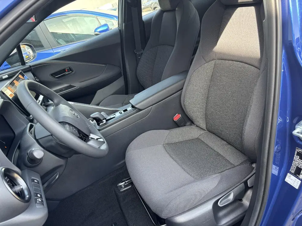 Toyota C-HR 1.8 Hybrid 140 Active Nu €2.500 uit 2026, foto 12