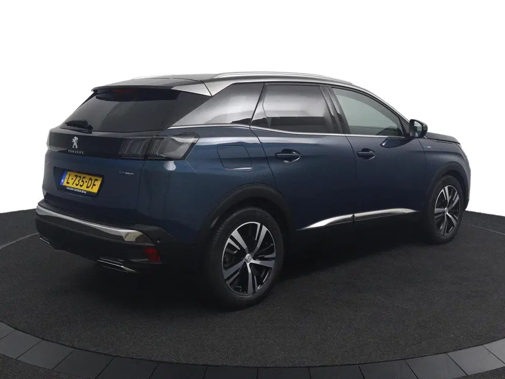 Peugeot 3008 1.6 HYbrid 225 GT uit 2021, foto 2