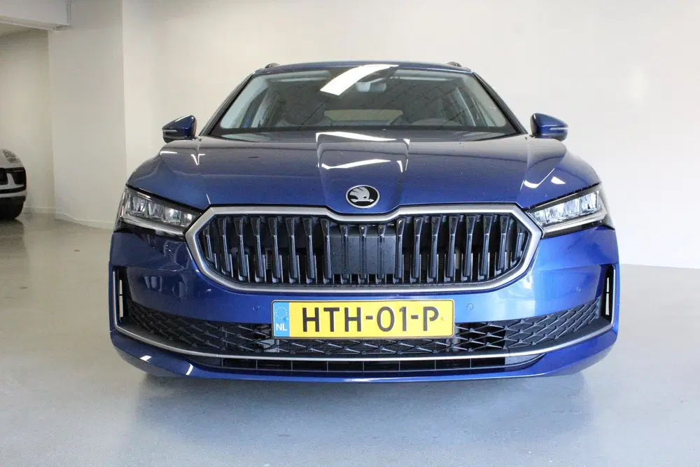 Skoda Superb 1.5 TSI MHEV Business Edition uit 2025, foto 3