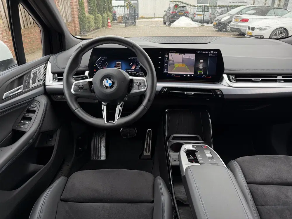 BMW 2-serie Active Tourer 218i M-Sport Massage uit 2023, foto 2