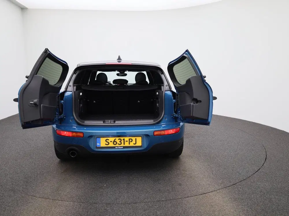Mini Clubman 1.5 Cooper Classic uit 2023, foto 11