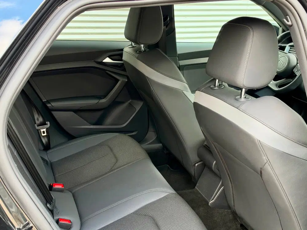 Audi A1 35 TFSI Pro Line S LINE uit 2020, foto 12