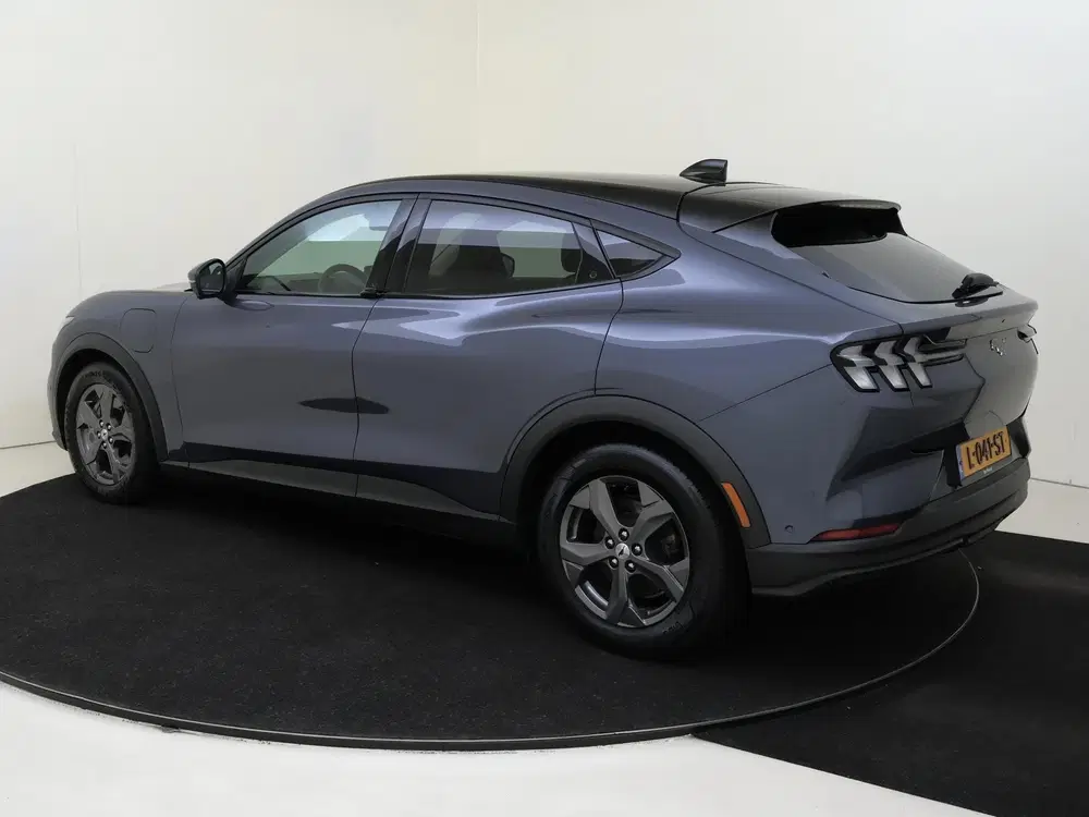 Ford Mustang Mach-E RWD 75 kWh Technology plus pakket uit 2021, foto 3