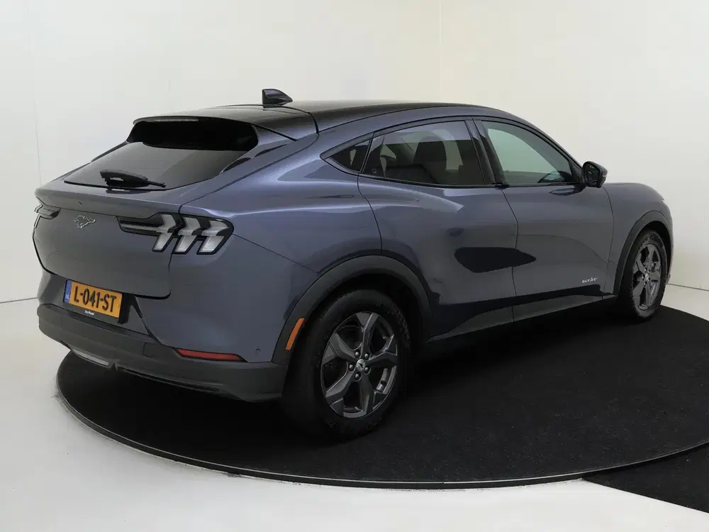 Ford Mustang Mach-E RWD 75 kWh Technology plus pakket uit 2021, foto 4