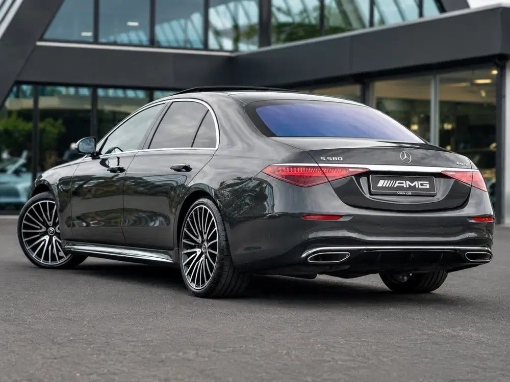 Mercedes-Benz S-Klasse S 580 V8 4MATIC Lang AMG Line uit 2024, foto 4