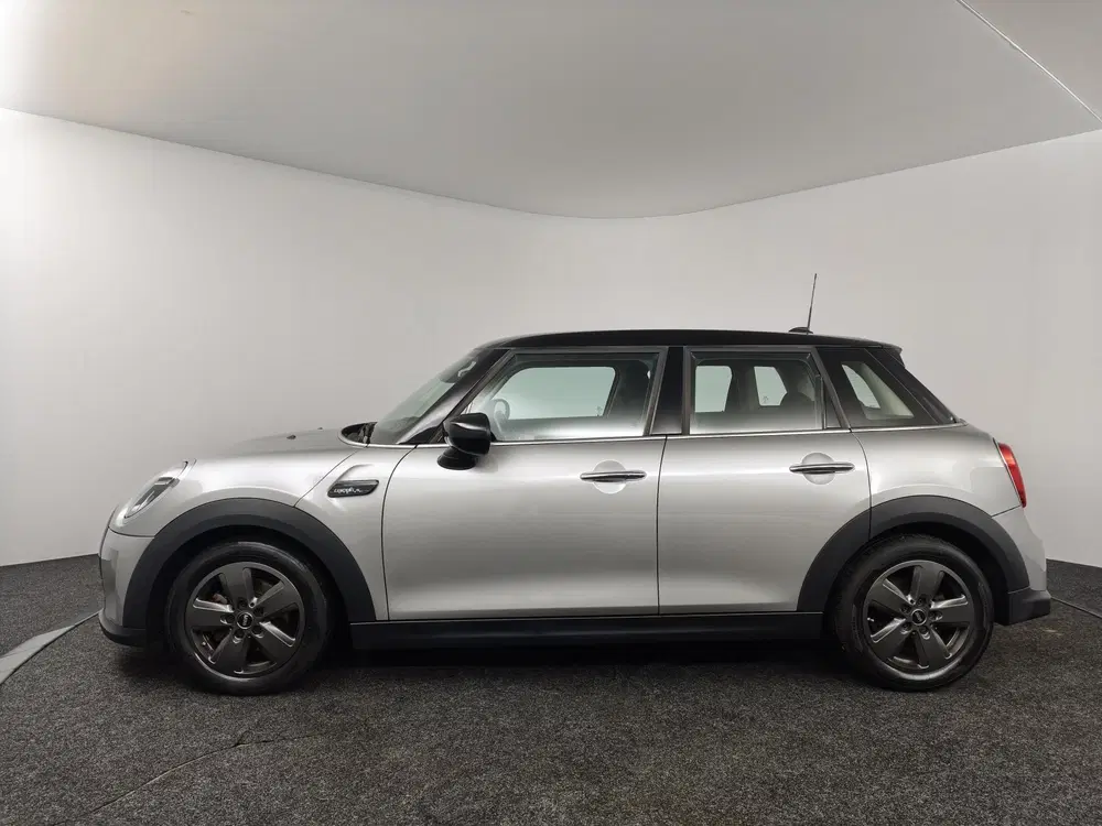 Mini Cooper 1.5 Cooper Camden Edition uit 2023, foto 15