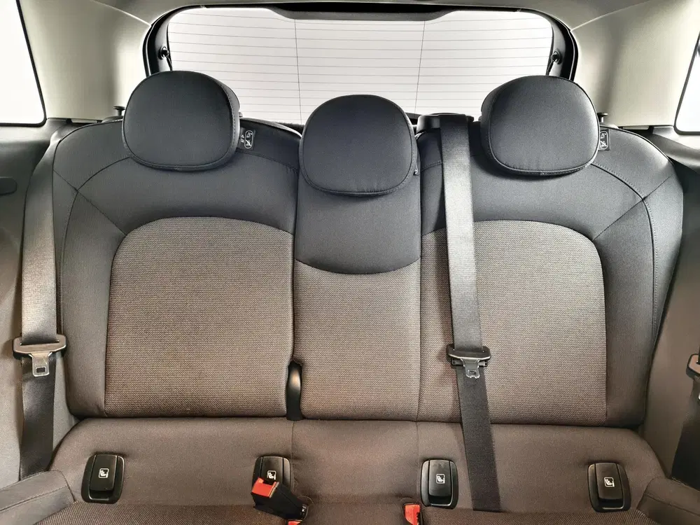 Mini Cooper 1.5 Cooper Camden Edition uit 2023, foto 8