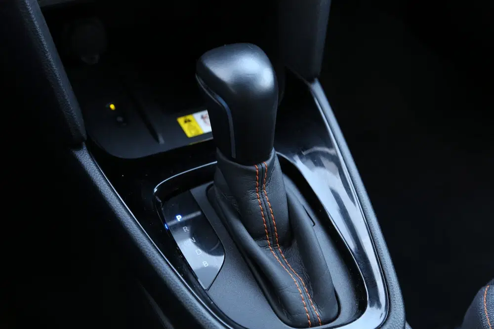 Toyota Yaris Cross 1.5 Hybrid Dynamic Bi-Tone Navi Camera AC uit 2023, foto 13