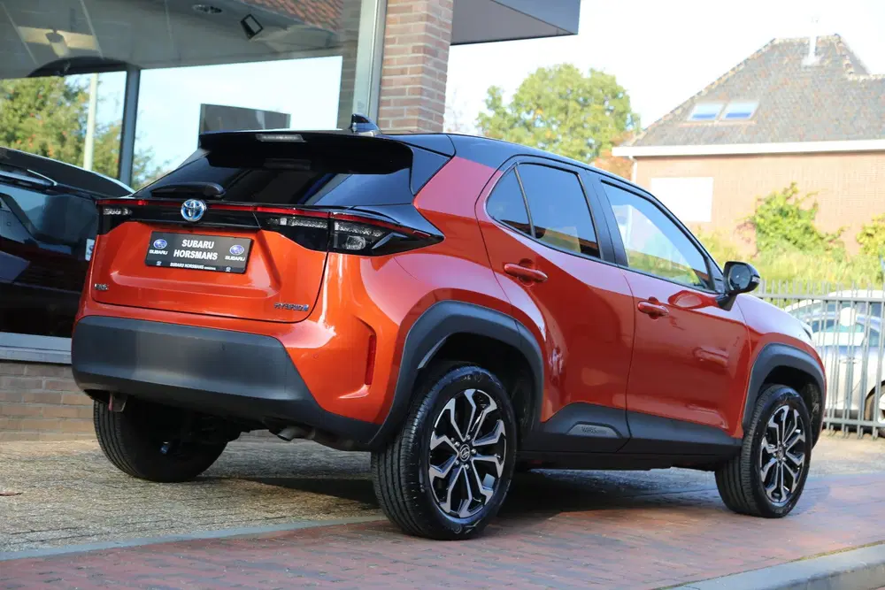Toyota Yaris Cross 1.5 Hybrid Dynamic Bi-Tone Navi Camera AC uit 2023, foto 3