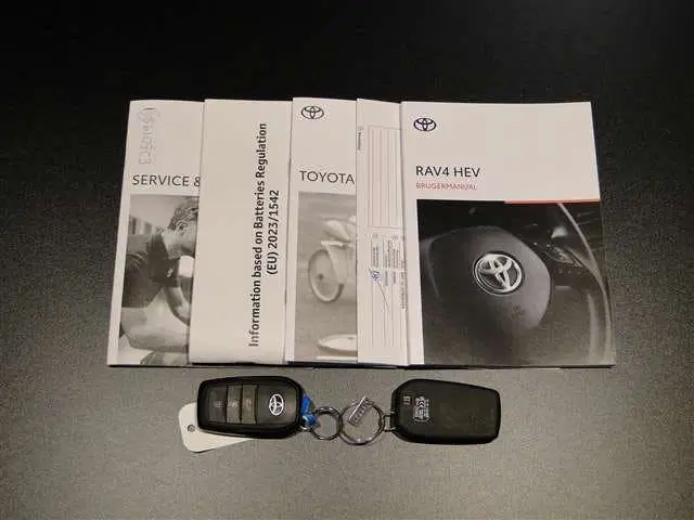 Toyota RAV 4 2.5 Hybrid Style JBL WinterPack All-season uit 2025, foto 5
