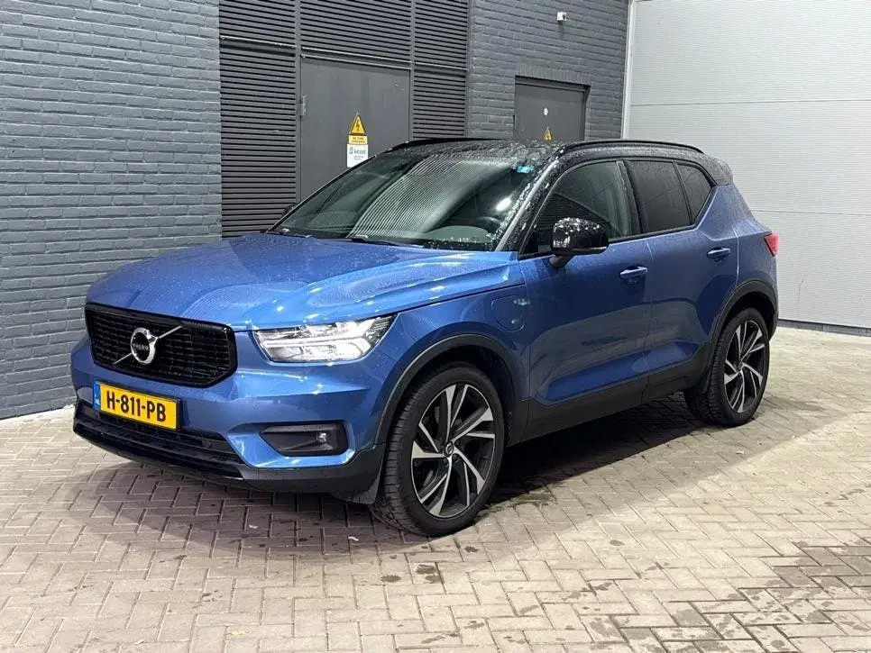 Volvo XC40 T5 Twin Engine R-Design uit 2020, foto 4