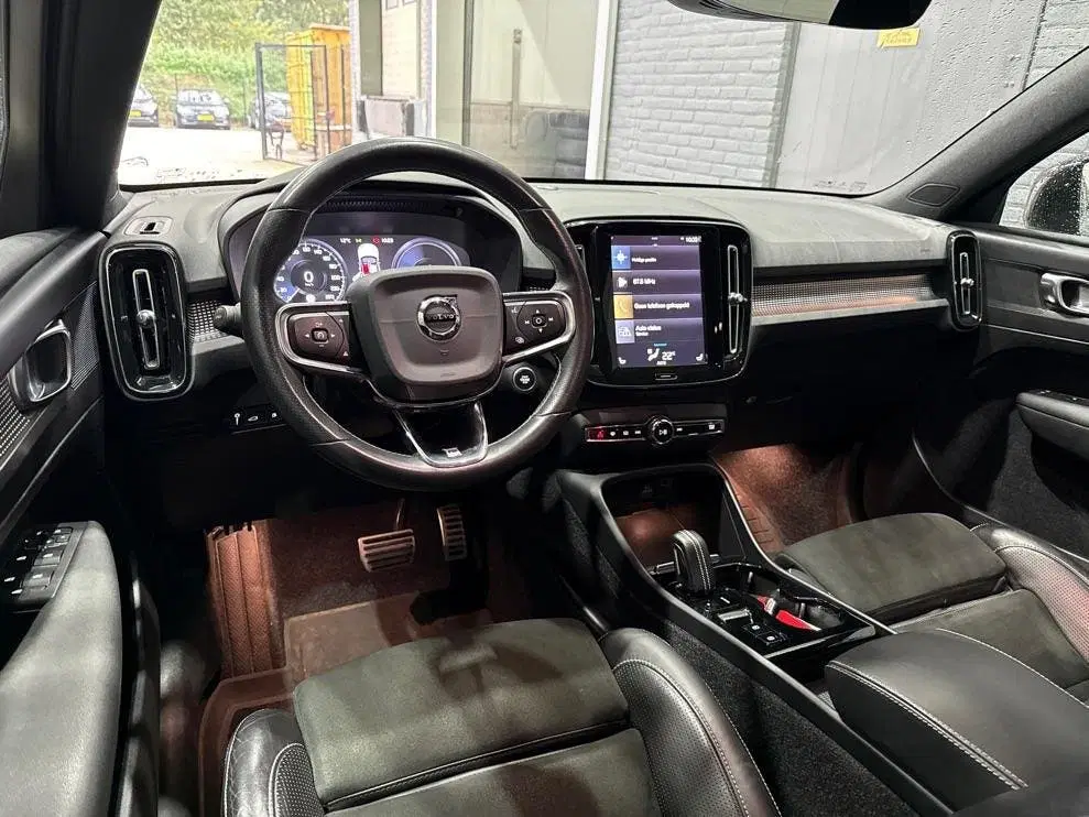 Volvo XC40 T5 Twin Engine R-Design uit 2020, foto 5