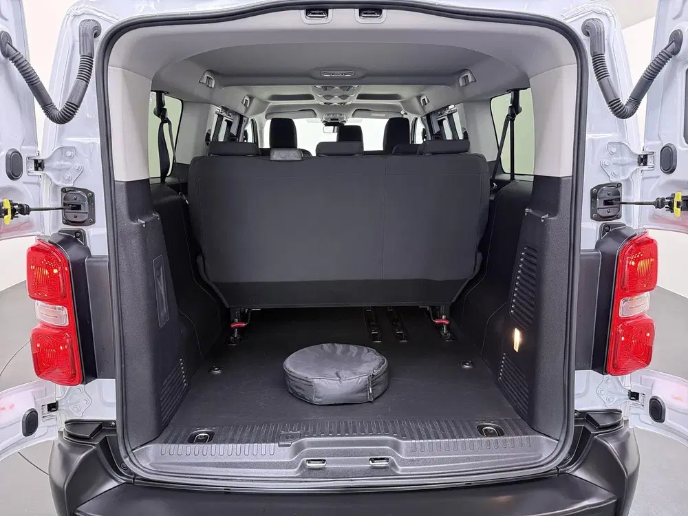 Peugeot Expert Long 75 kWh L3 9pl uit 2025, foto 11