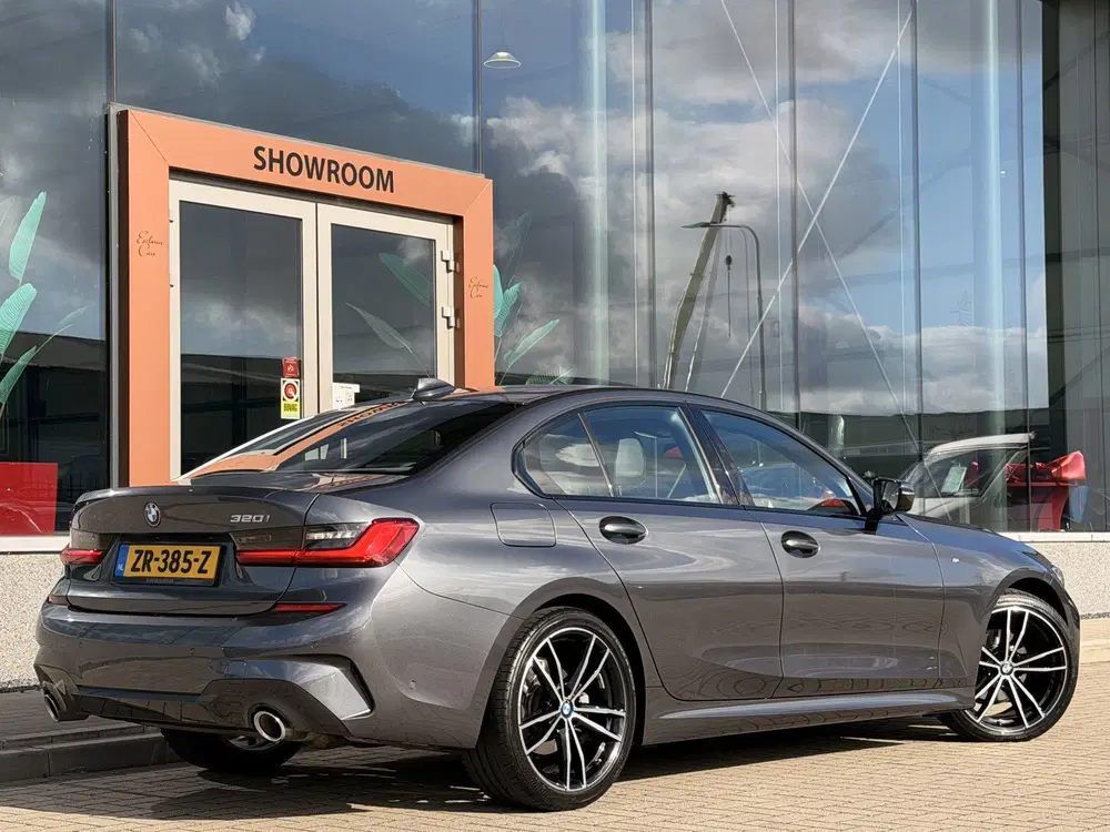 BMW 3-serie 320i M-Sport uit 2019, foto 13