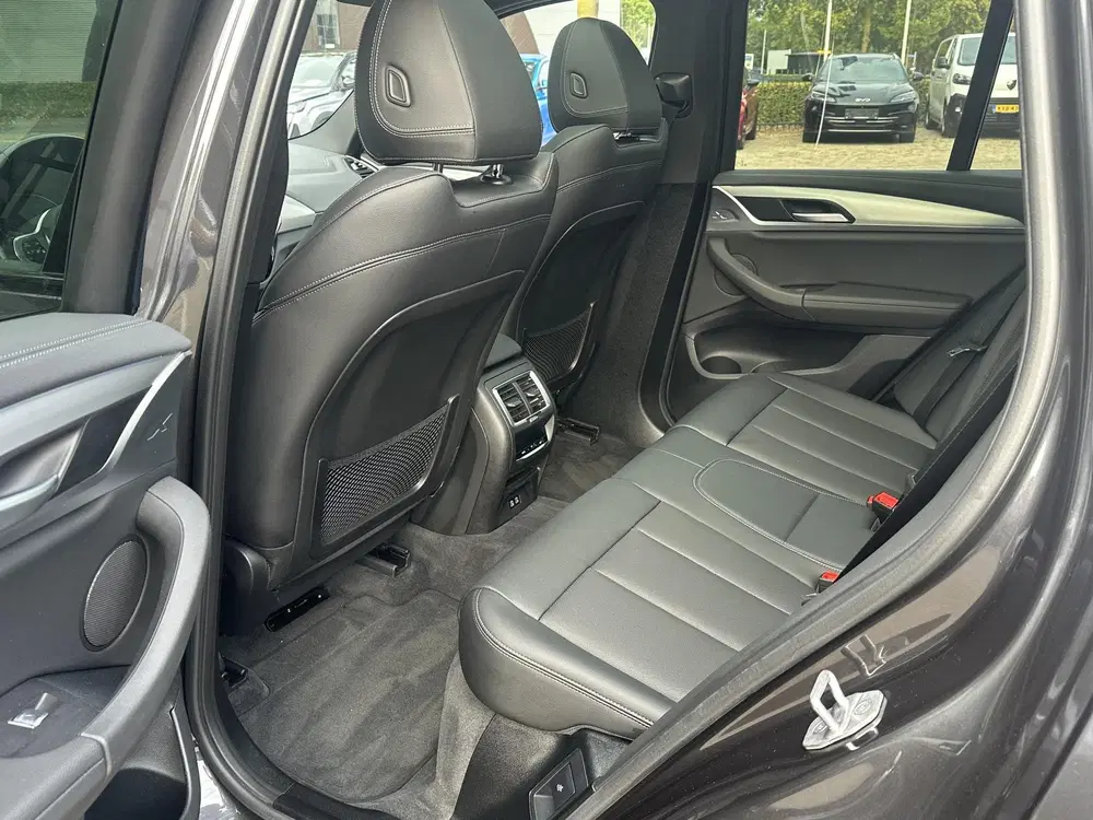 BMW iX3 Executive 80 kWh SOH 99% uit 2023, foto 11