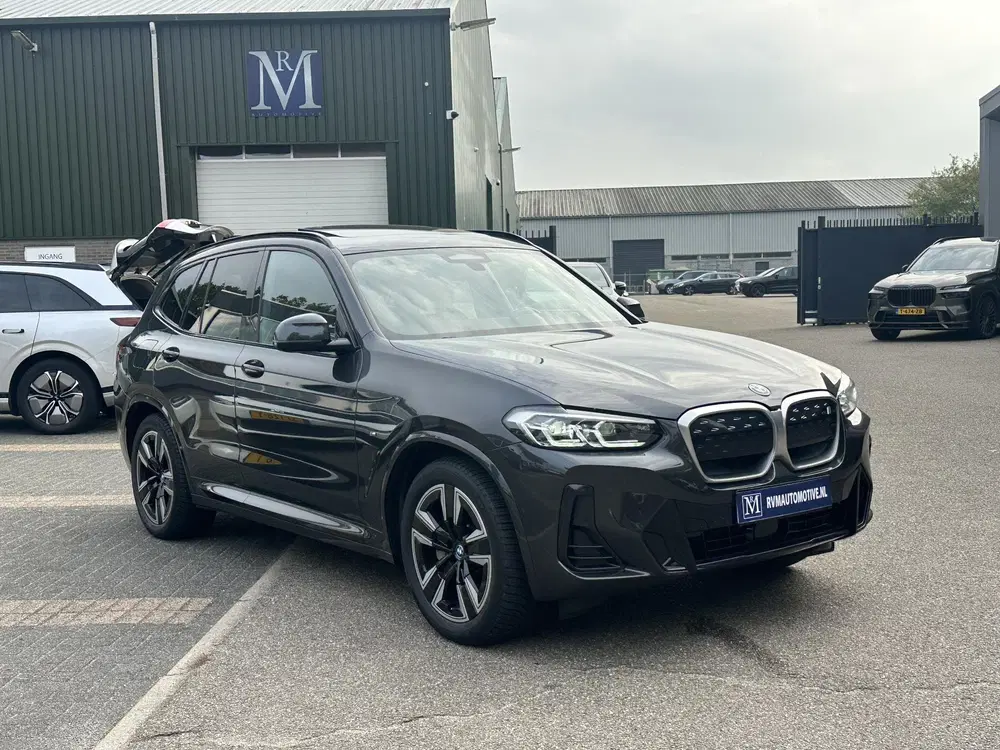 BMW iX3 Executive 80 kWh SOH 99% uit 2023, foto 5