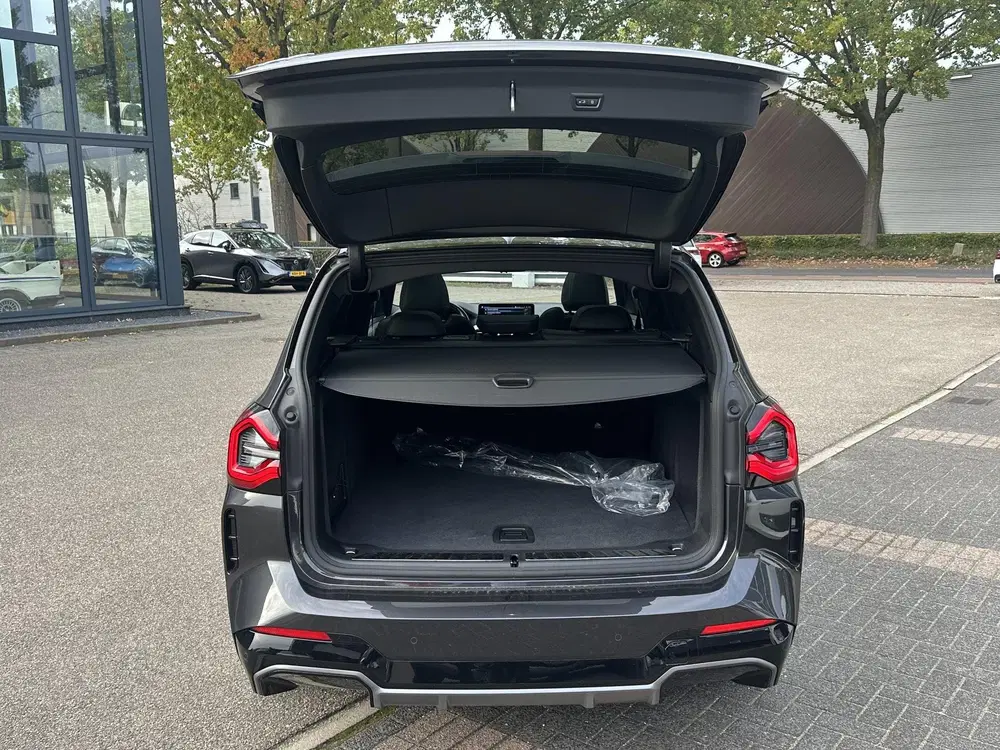 BMW iX3 Executive 80 kWh SOH 99% uit 2023, foto 8