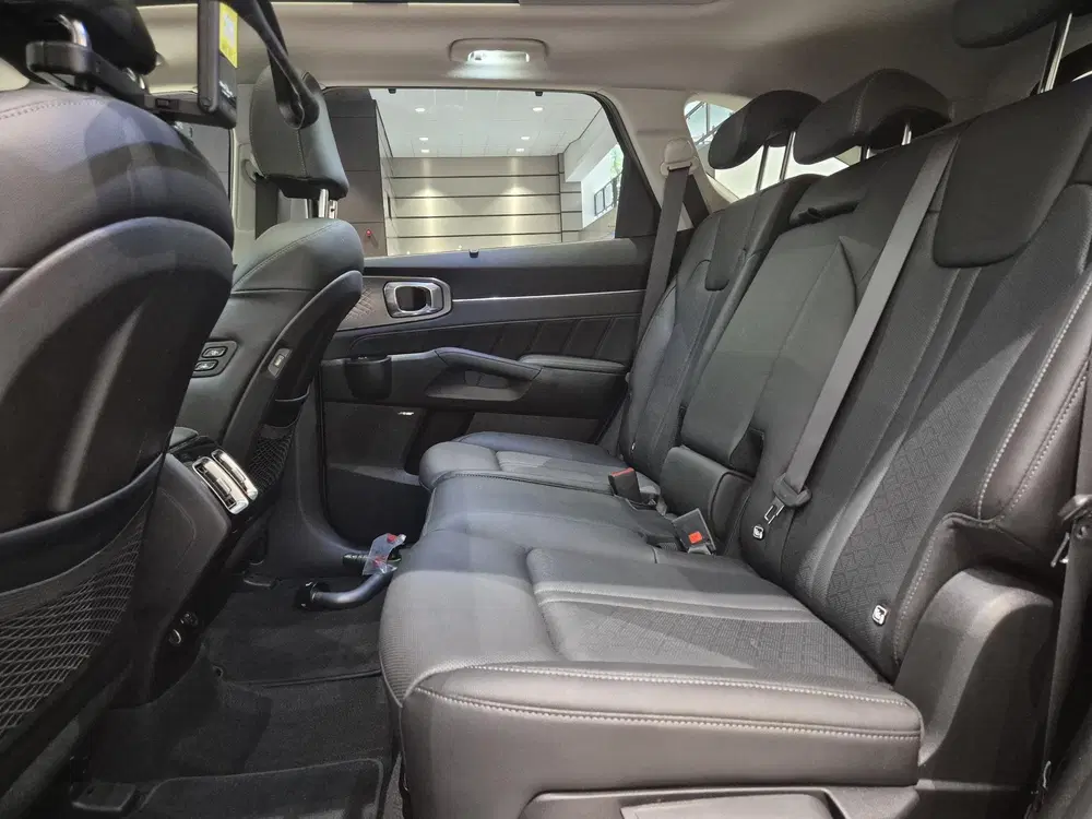 Kia Sorento 1.6 T-GDI Plug-in Hybrid 4WD Edition 7p. uit 2024, foto 7