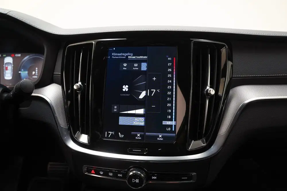 Volvo S60 2.0 Recharge T8 AWD 456pk Polestar Enginee uit 2022, foto 14
