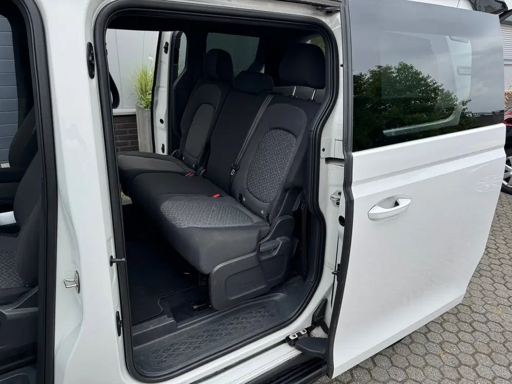 Volkswagen ID. Buzz ID. Buzz Pro 77kWh uit 2023, foto 13