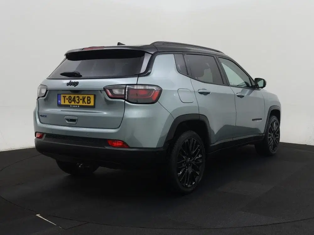 Jeep Compass 4xe 240pk Plug-in Hybrid Upland Pano uit 2023, foto 2