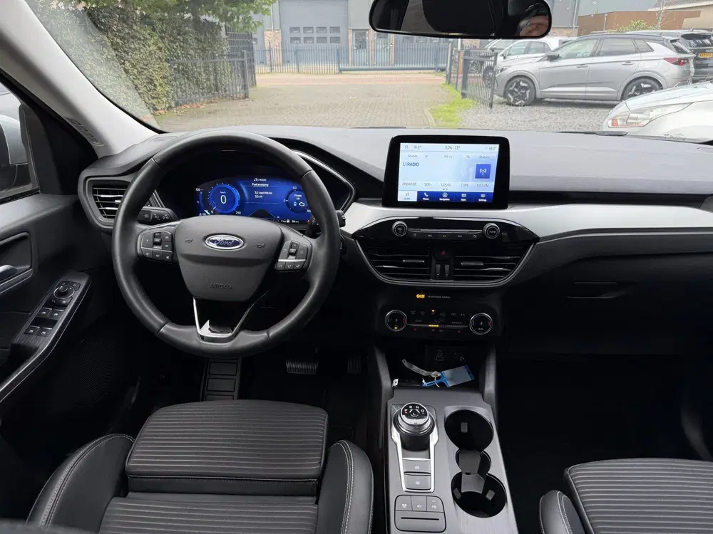 Ford Kuga 2.5 PHEV Cool & Connect Stoelverwarming uit 2023, foto 3