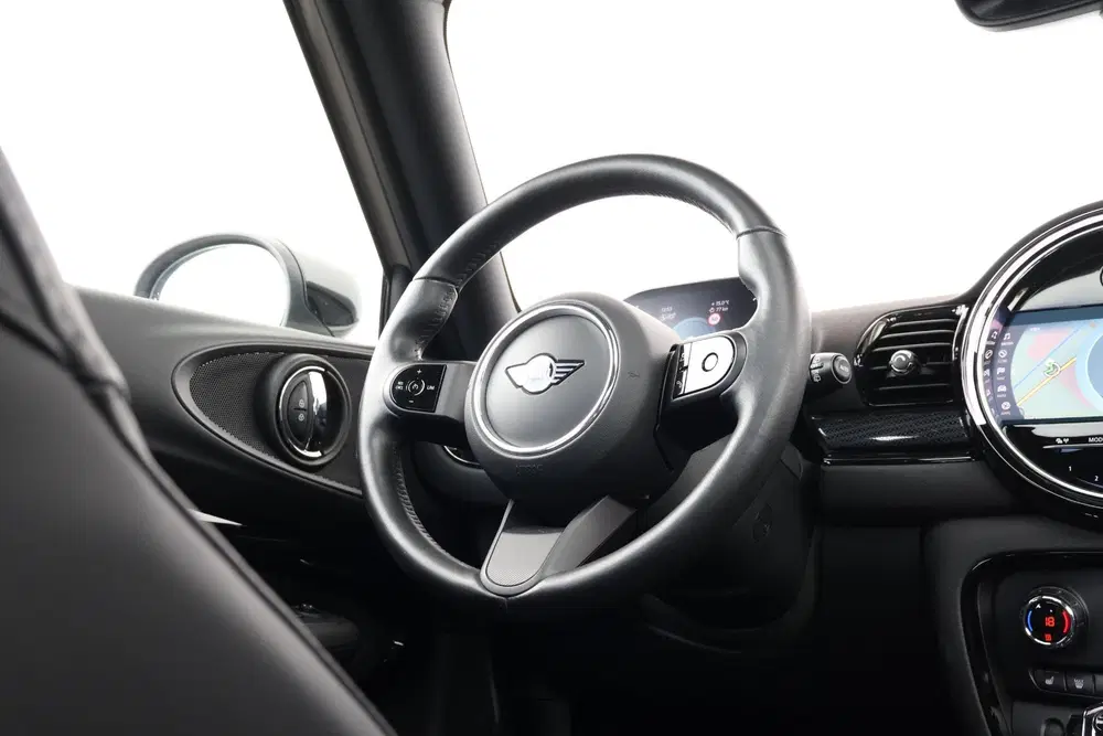 Mini Clubman 1.5 Cooper Business Edition uit 2022, foto 13