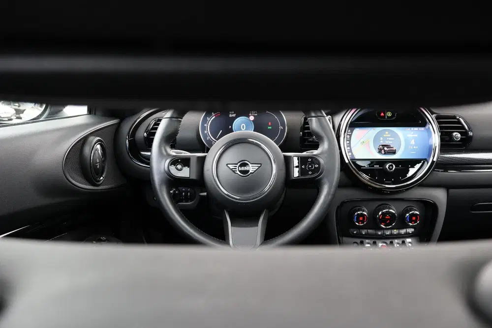 Mini Clubman 1.5 Cooper Business Edition uit 2022, foto 14